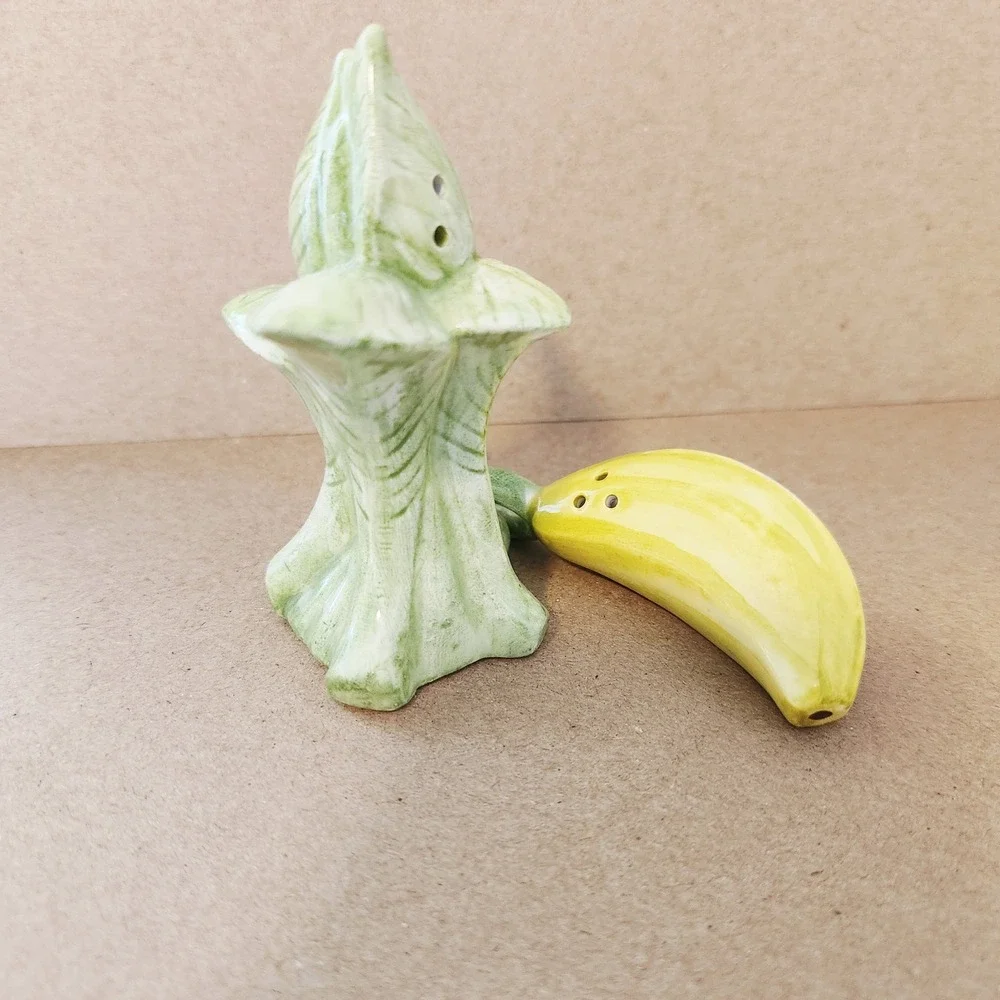 Applause Inc Vintage Ceramic Banana‎ and Plant Salt and Pepper Shaker Set 39079